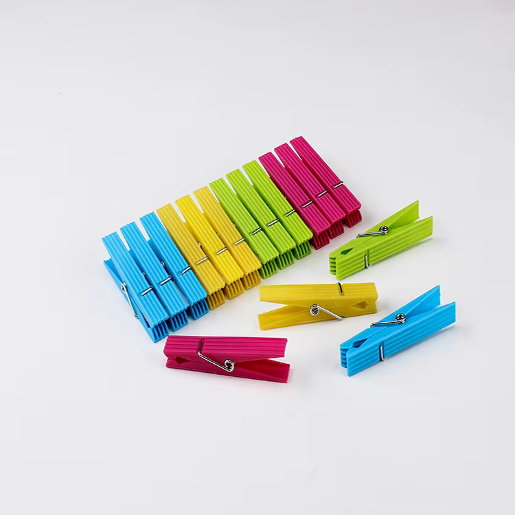 "Plastic Laundry Clips- Multi-Color, 8cm"